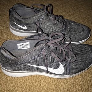 Women's nike running shoes